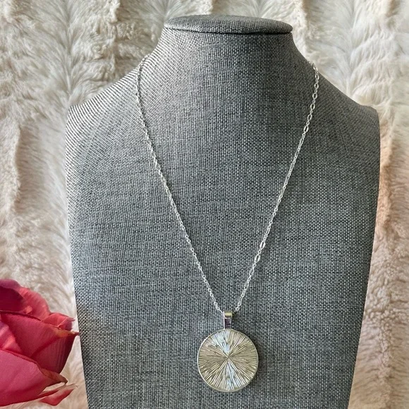 Hand painted Abstract Acrylic fluid art round bezel pendant necklace red white - Picture 7 of 8